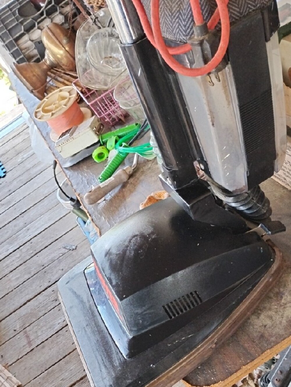 Commercial Guardsman Upright Vacuum Cleaner - Black - Picture 4 of 6